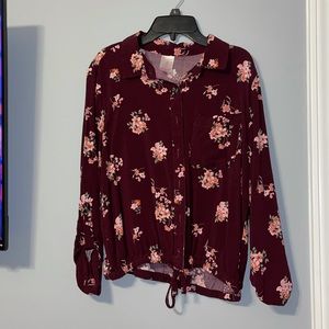 NO BOUNDARIES size medium button up